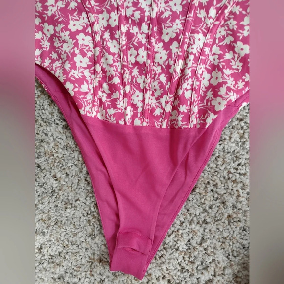 Zara floral corset style bodysuit. New. Small. - Picture 4 of 6